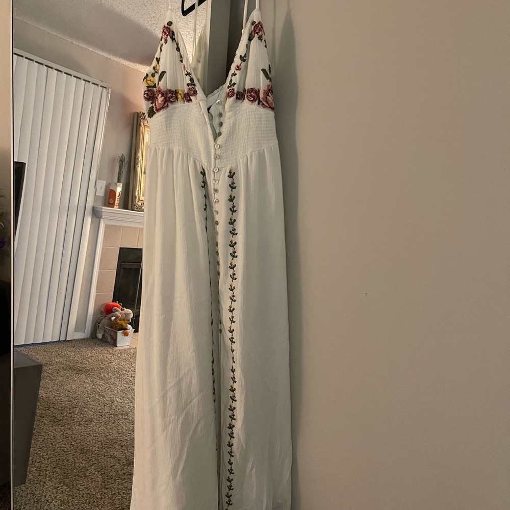 White lace dress